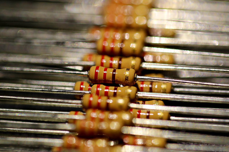 ¿Qué es una resistencia eléctrica y para qué sirve?