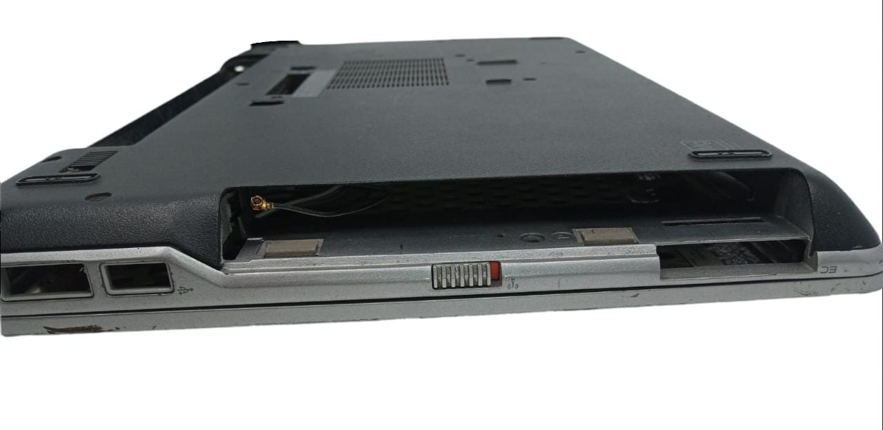 Carcasa Base Inferior-Superior Y Tapa de Laptop Dell E6320 14" (producto usado)