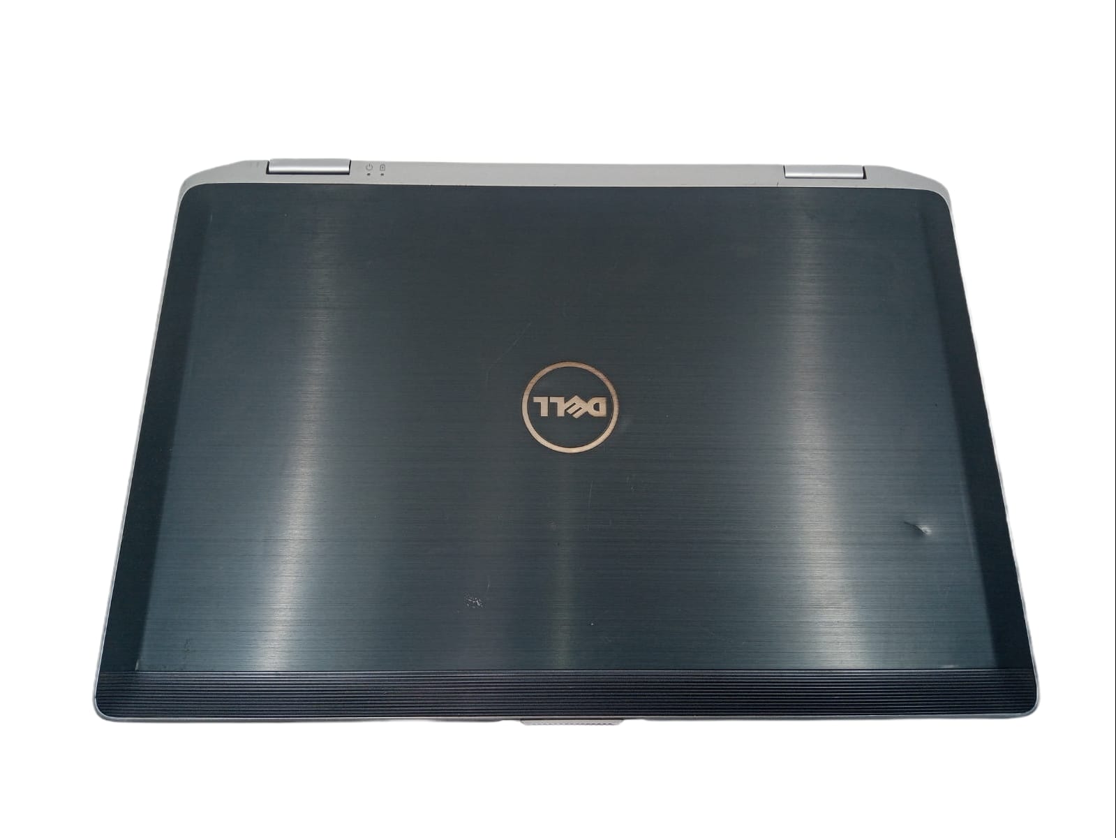 Carcasa Base Inferior-Superior, Tapa Trasera, Bisagras, Camara, Cables de conexión de Antena y Tapa de Laptop 14" Dell Latitude E6420 (Producto usado)