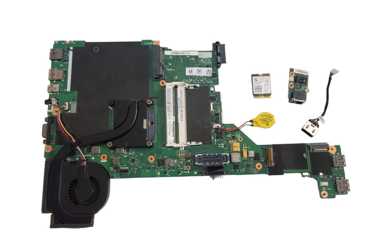 Tarjeta madre con puerto Eterneth, Tarjeta Wifi y Cable de puerto CC de Laptop Lenovo T440p (Producto usado)