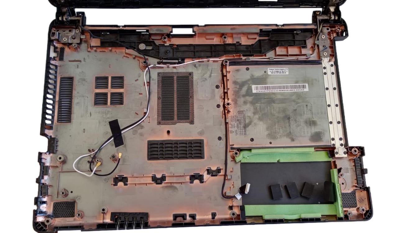 Carcasa Base Inferior, Top Cover, Bisagras, Cables de Antena y Cámara Web Acer Travelmate P245 Series 14" (Producto usado)