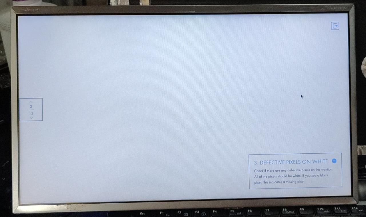 Pantalla 14’ 40 Pines sin Detalles estéticos (Producto usado)
