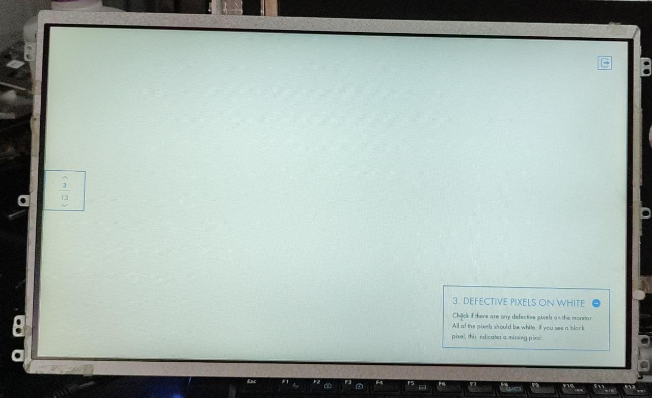Pantalla 14’ 40 Pines sin detalles estéticos (Producto usado)