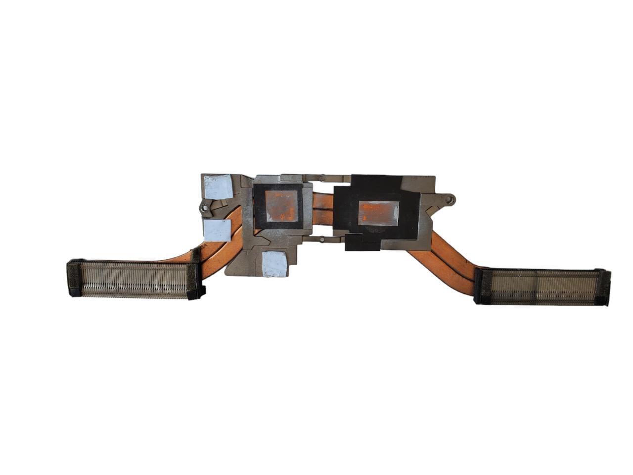 Tapa trasera, 2 Ventiladores, Altavoces y Disipador de Laptop Dell Precisión 5530 (Producto usado)