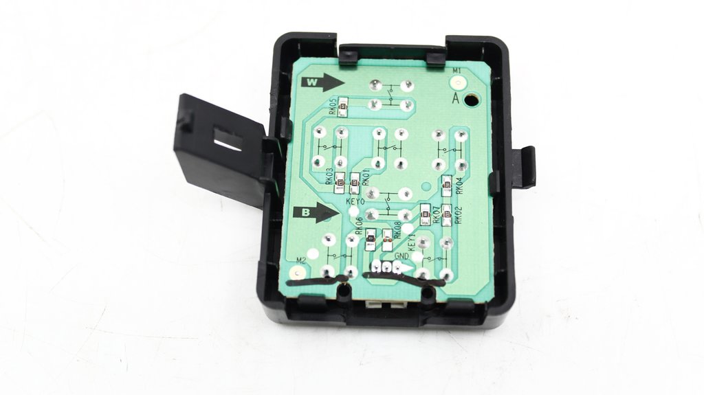 Botón de encendido HISENSE 55H8E RSAG7.820.5963/R0H sin arnés