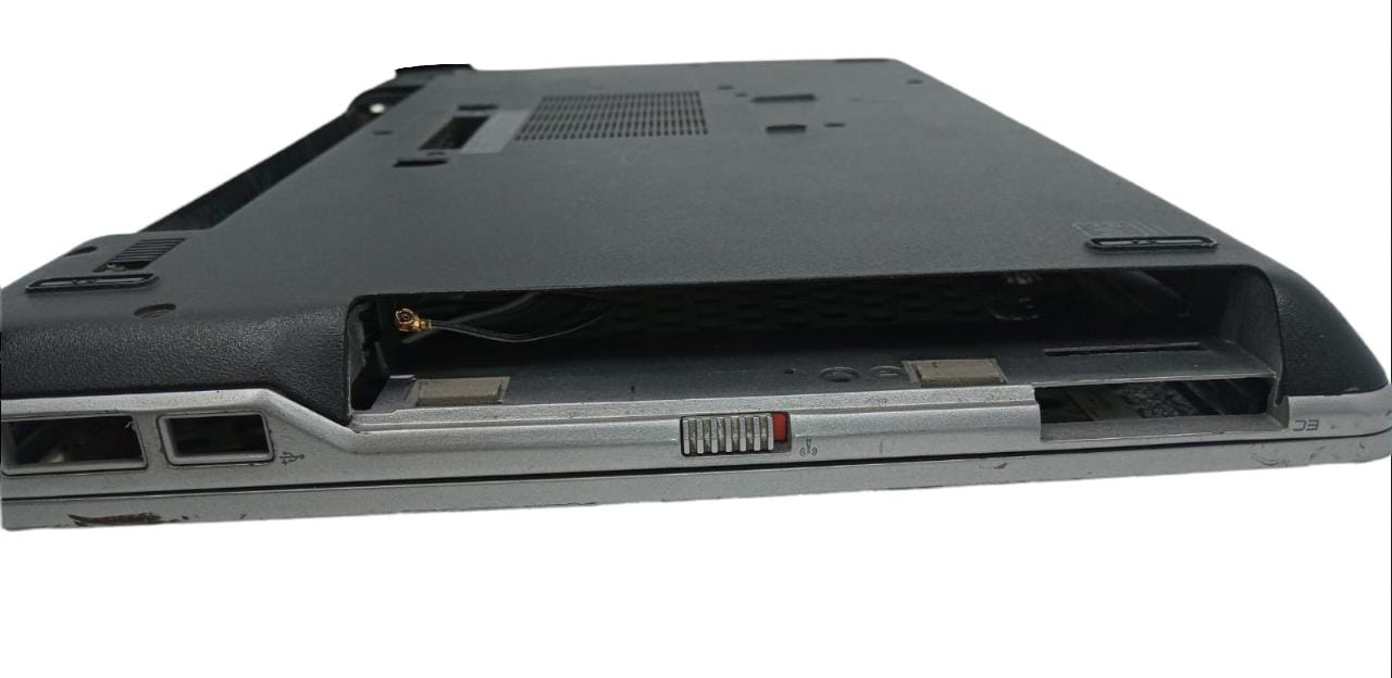 Carcasa Base Inferior-Superior Y Tapa de Laptop  Dell E6320 14" (producto usado)